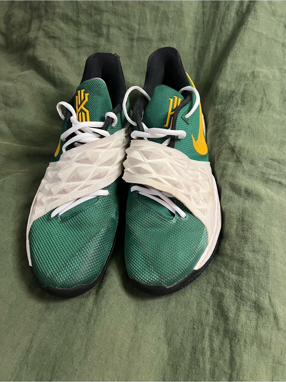 Kyrie 1 low, player’s equipment Oregon Ducks